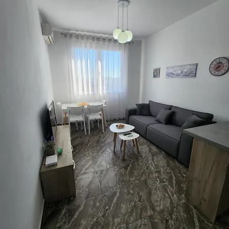 Kalpazo Tirana Vila 313