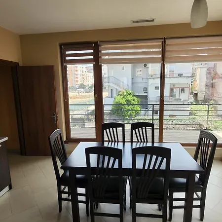 Kalpazo Tirana Vila 313 * Tirana